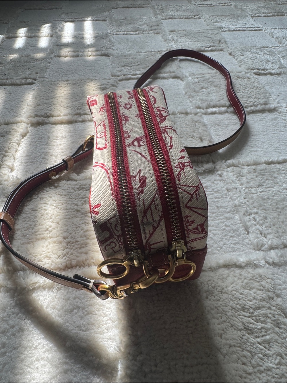 Tory Burch Embellished Travel Print Camera Bag – Red/Cream Crossbody - Picture 4 of 13